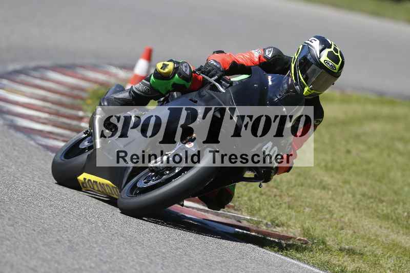 /43 08.08.2025 Discover the Bike ADR/Race 3 rot/404